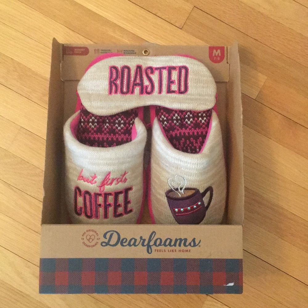 Dearfoams slippers and sleep mask set NIB